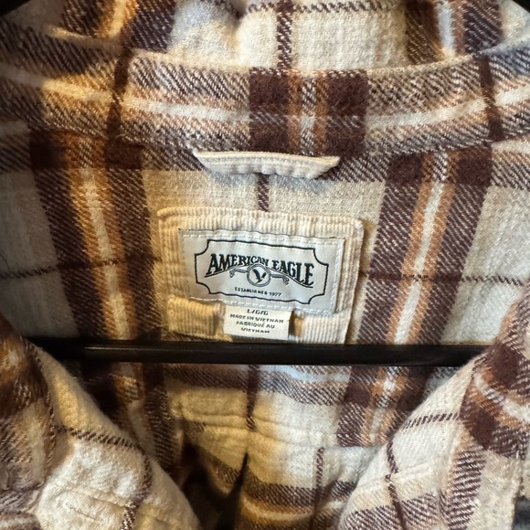 Women’s American Eagle Outfitters Brown and Cream Button Down Crop Shirt - Picture 2 of 3